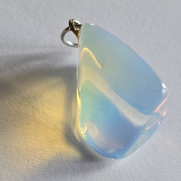 Opalite pendant iridescent nugget glass rainbow milky - Picture 4 of 13